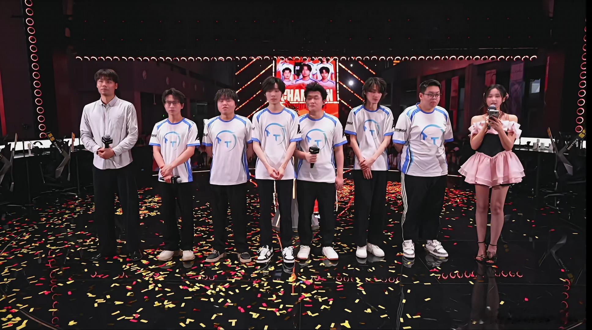 2026WRL夏季赛恭喜TT成功登顶2026WRL夏季赛🏆福利口令收好：逐梦登