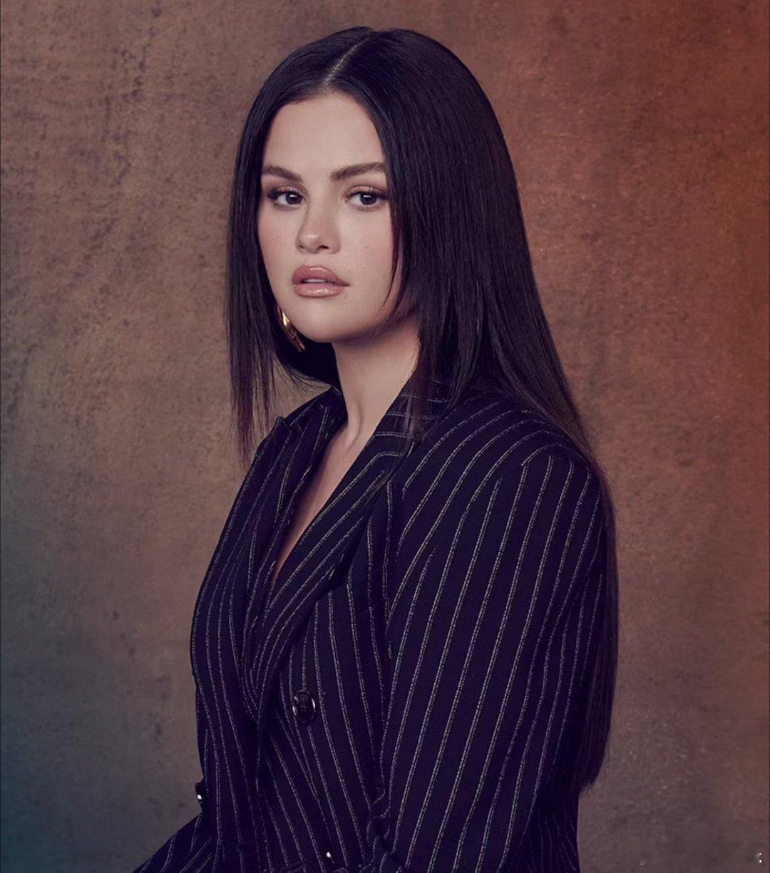 赛琳娜·戈麦斯(Selena Gomez) 对唐纳德·特朗普(Donald Tr