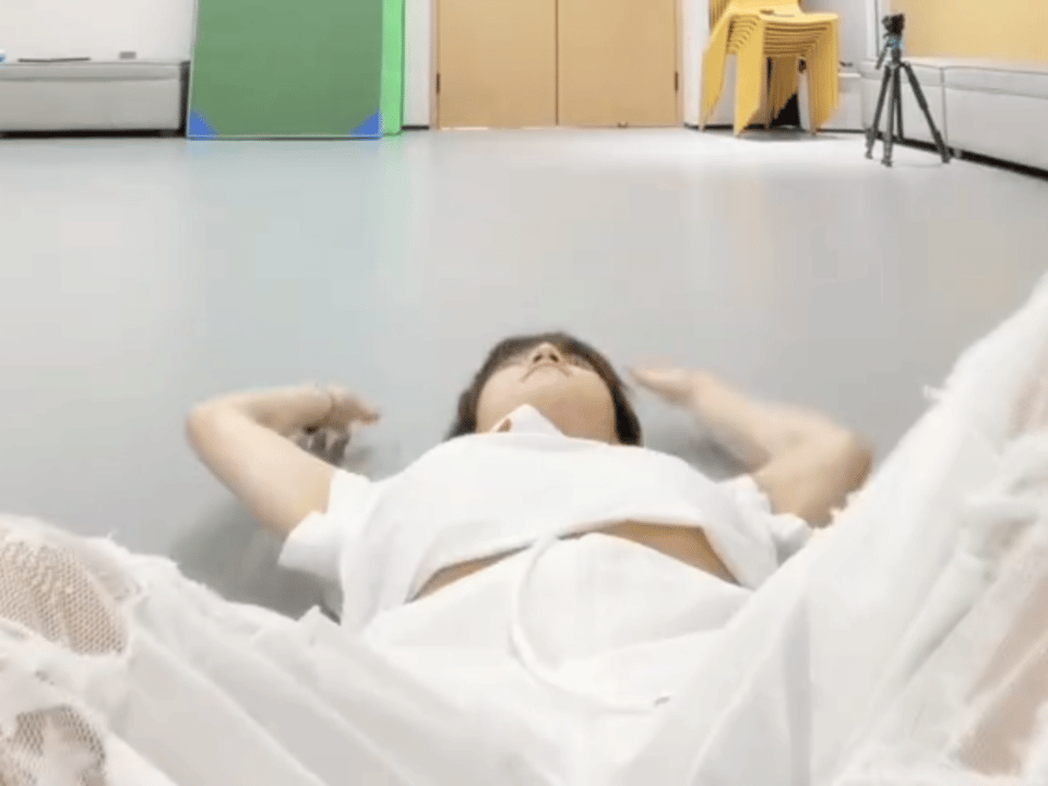 喂…这啥视角吧… 