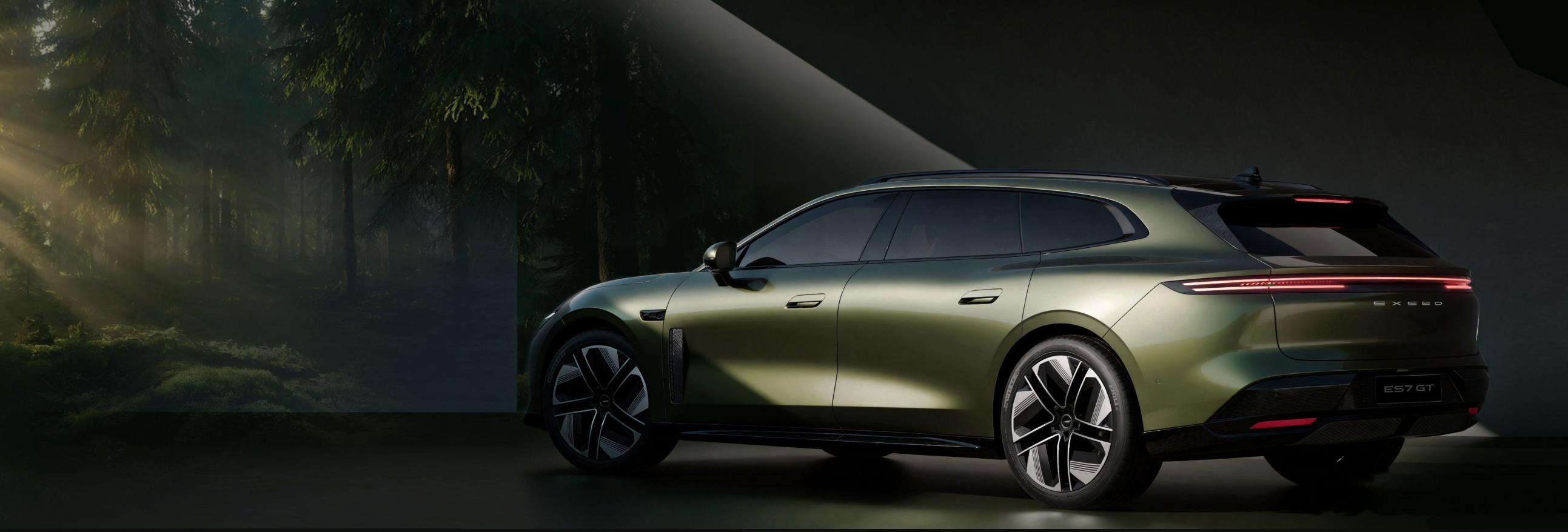 2026北京车展星途汽车的展台主打一个“性能豪华”，带来了八款车，算是正式开启了