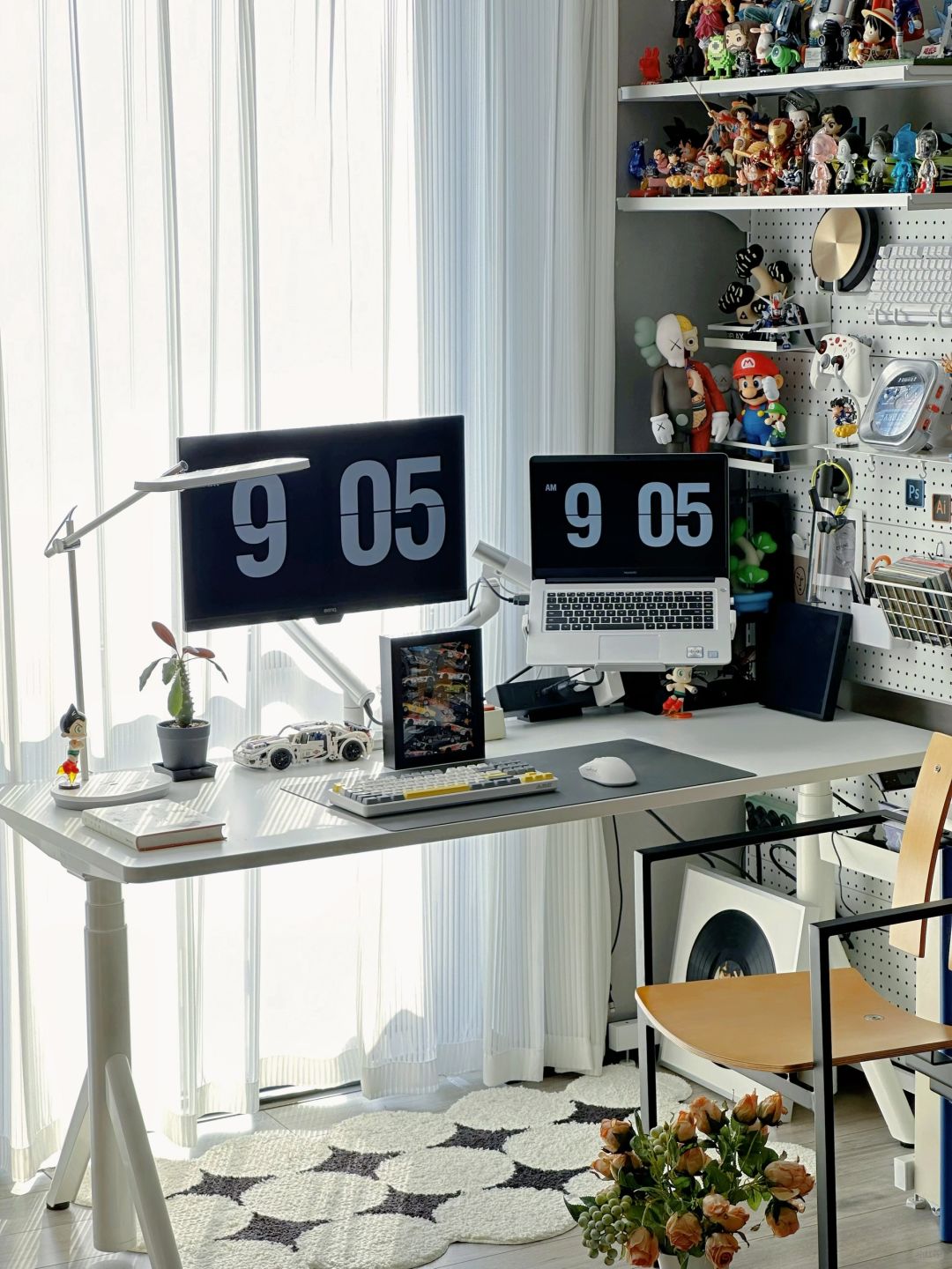 33岁独居大叔书桌揭秘：一个空间两种精彩！