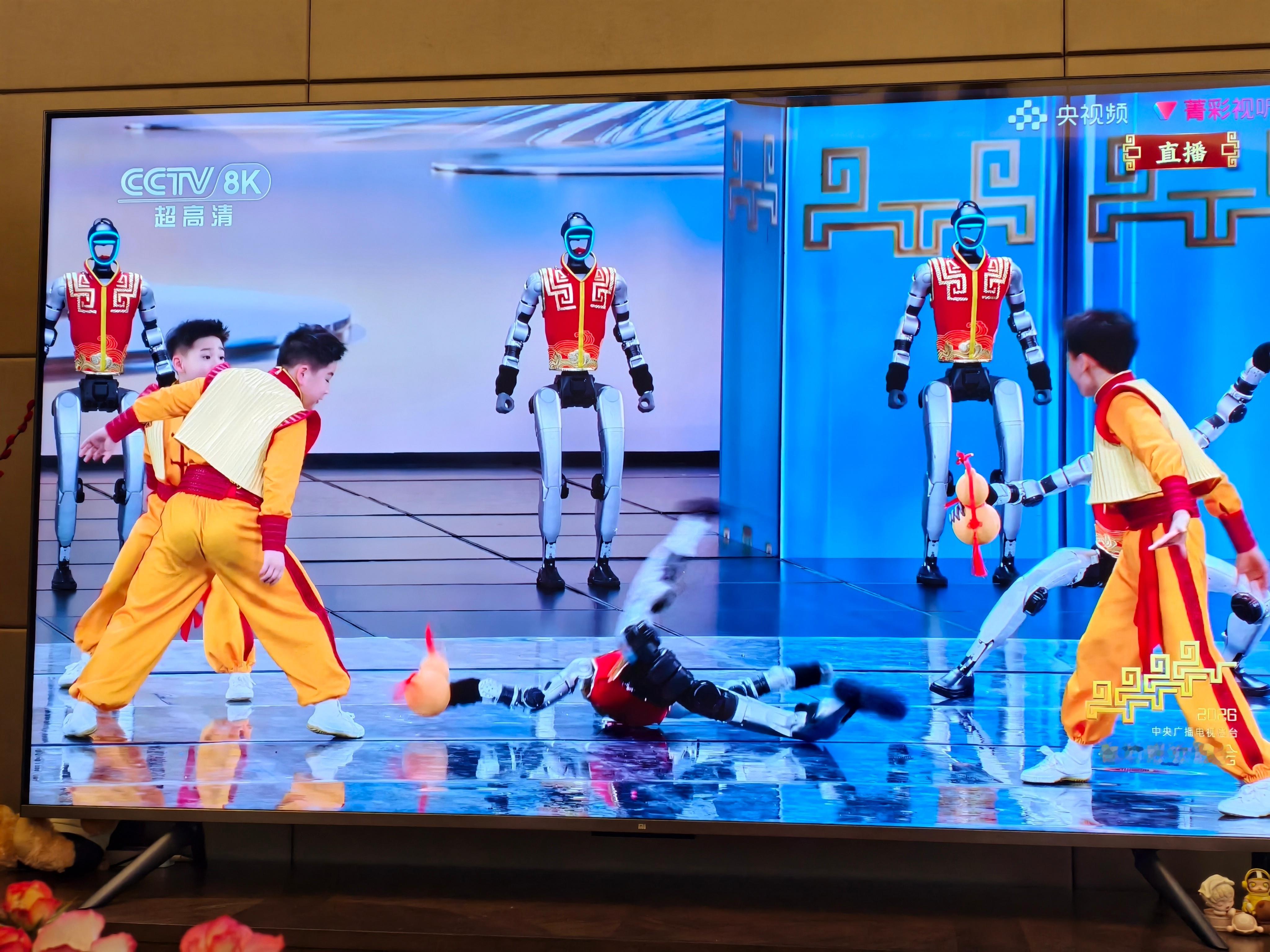 春晚 机器人表演又上新高度！ 