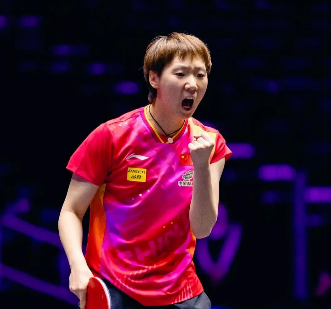 王曼昱4-1早田希娜，晋级澳门世界杯女单4强。
半决赛迎战张本美和，两人将争夺一