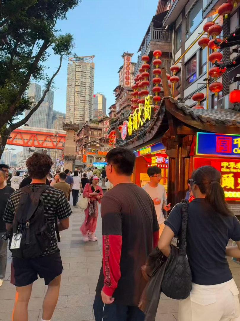 重庆为什么叫“重庆”？南宋前，重庆并不叫重庆，而叫“恭州”。因为有个皇族人物，先