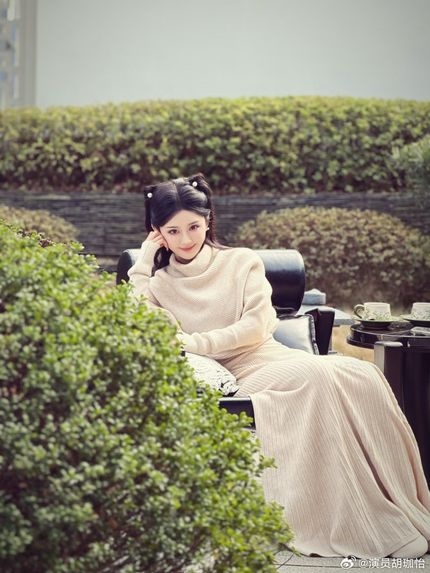 本人：认识前，哑巴，认识后，喇叭📣演员胡珈怡