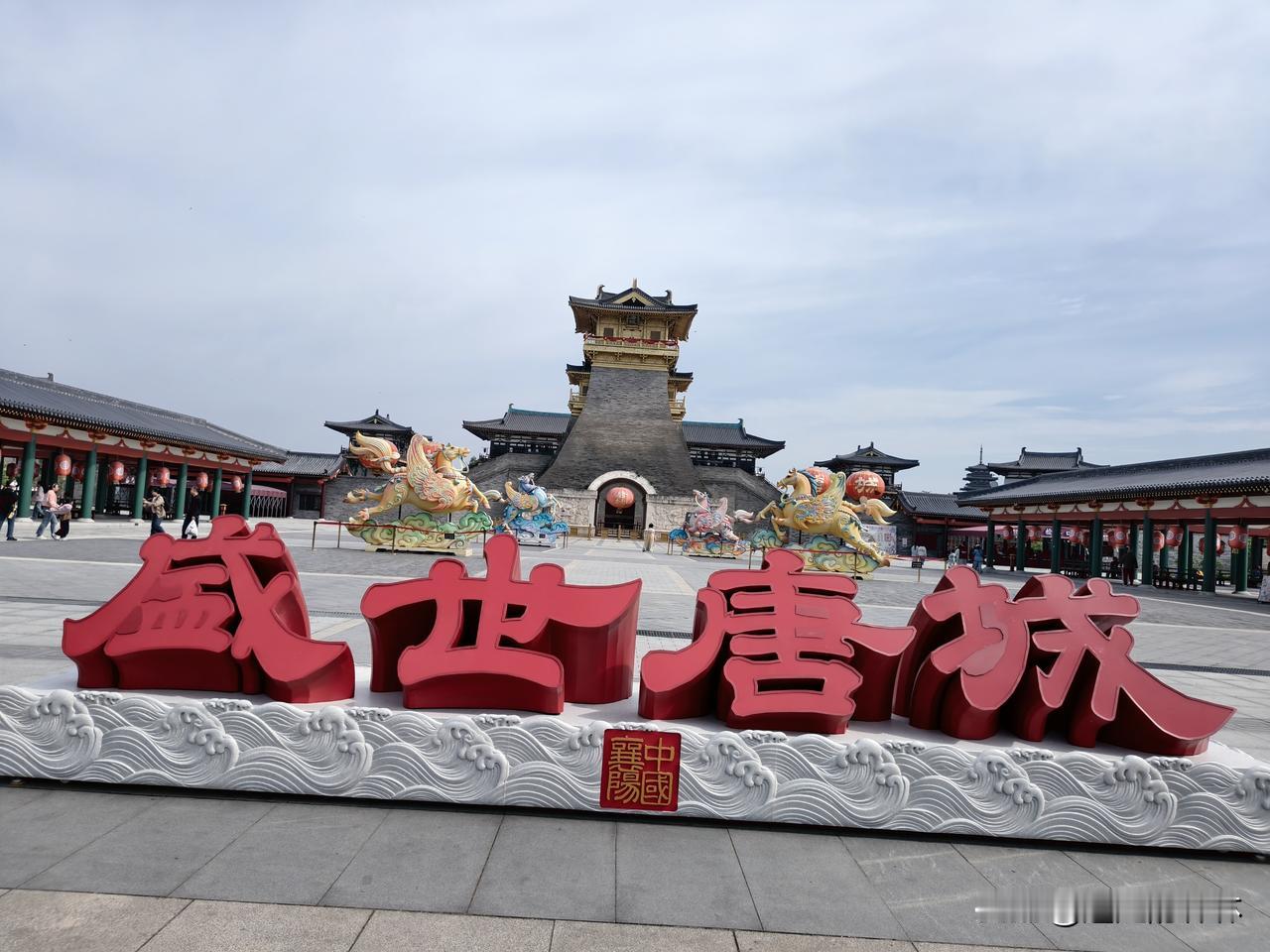 是真的，端午三天小长假，“开封王婆”又要来唐城了！
早在三八佳节，干娘就到访唐城