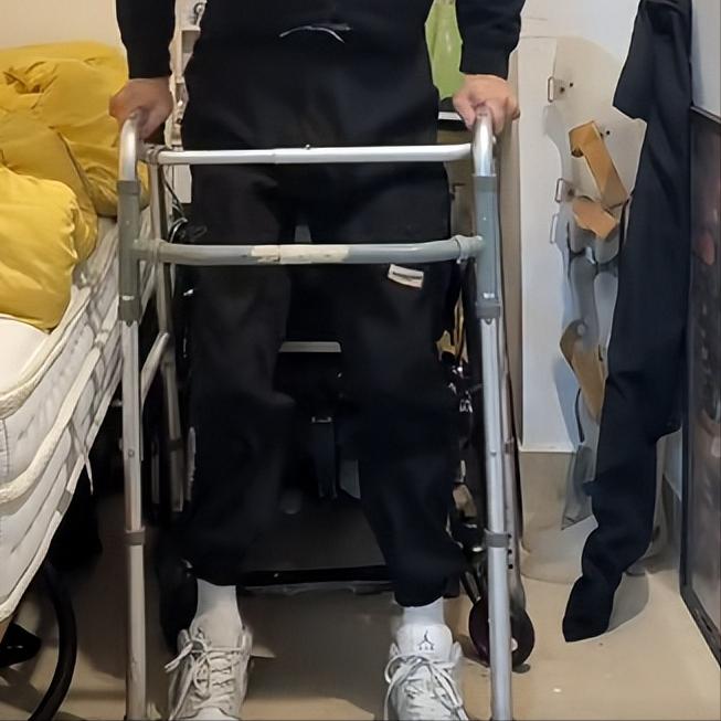 脊髓损伤分几级？伤到哪、有啥影响，一次说清楚

脊髓就像身体里的“信息高速公路”