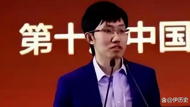 看懂DeepSeek，才懂梁文锋的降维屠杀有多狠
 
全网都在吹DeepSeek