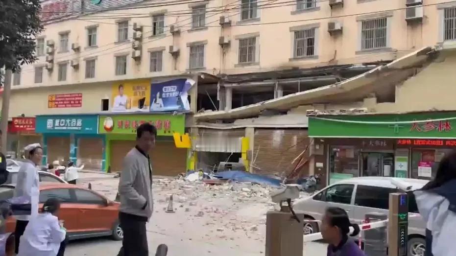 广西南宁宾阳县房屋突发坍塌事故，三人不幸罹难

今日14时左右，广西南宁宾阳县思