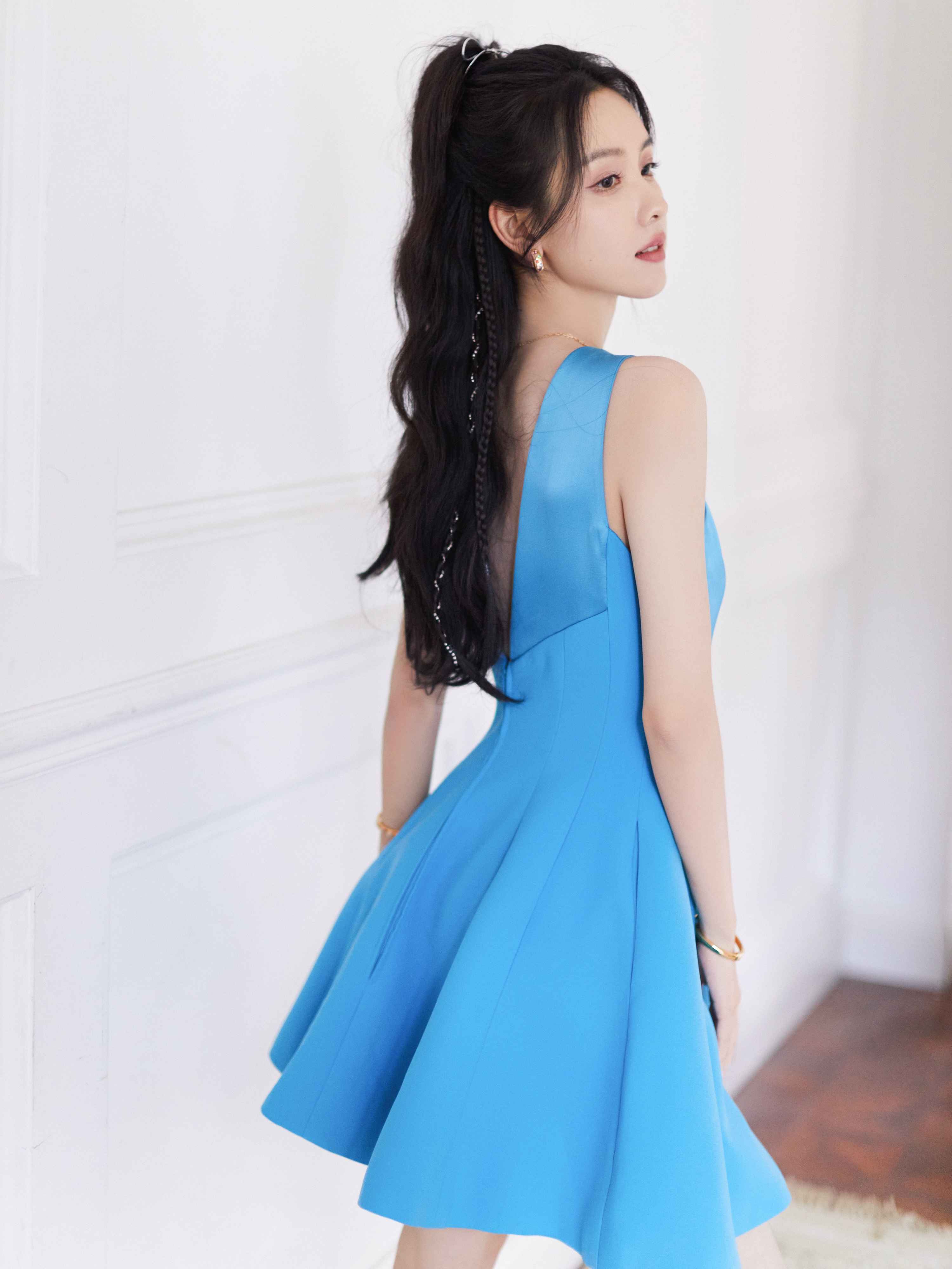 #陈都灵[超话]#🎮#英雄联盟手游燃斗之夜#今晚峡谷齐聚，怀揣共同的热爱，热血