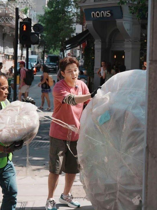 李佳琦学英语焦虑到想逃跑李佳琦专注学习主打已读乱回李佳琦李佳琦这波学习状态太鲜活