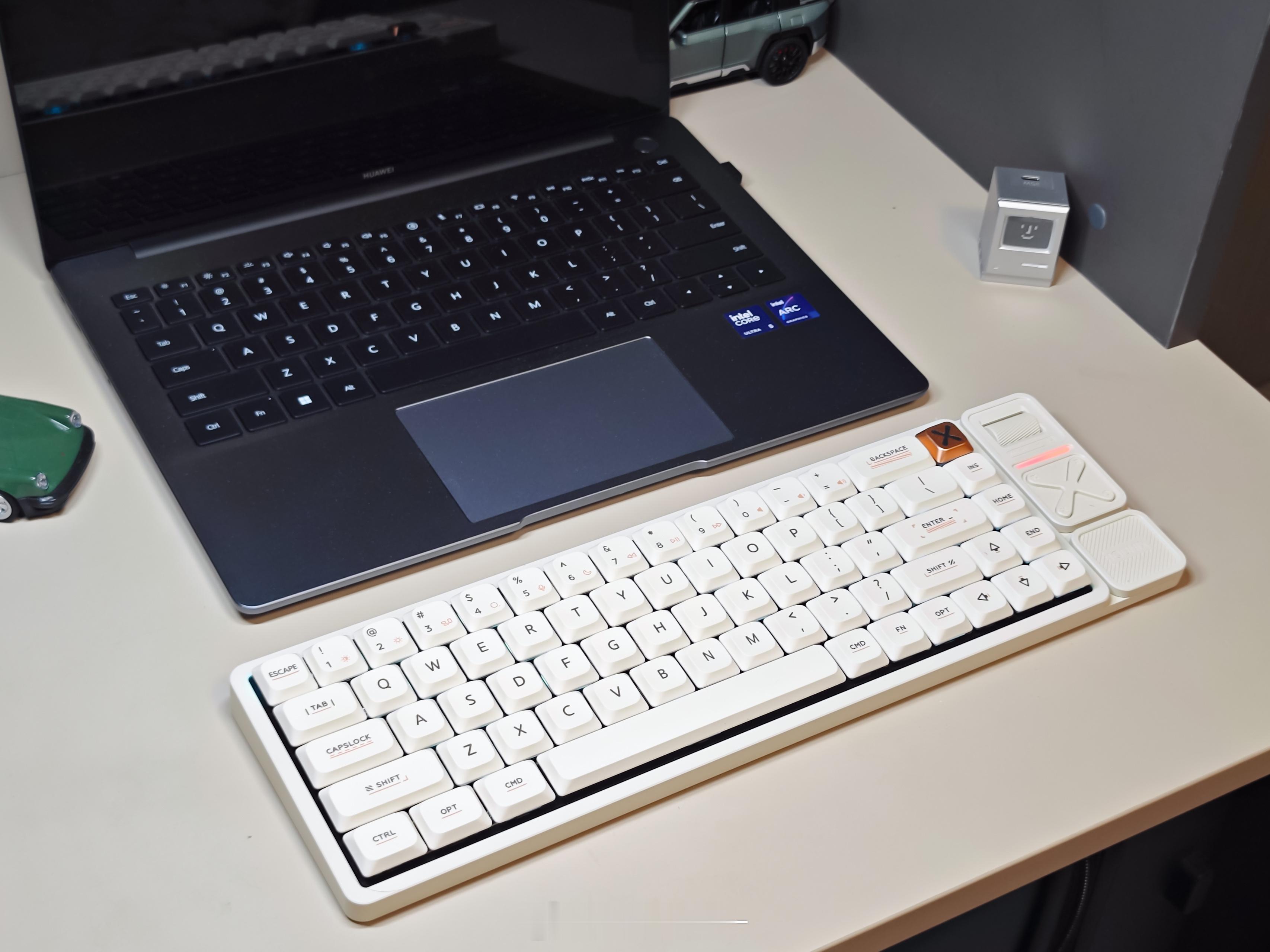最近换了一把新键盘，IQUNIX MG65 Pro这把键盘从发布到上市阶段热度就