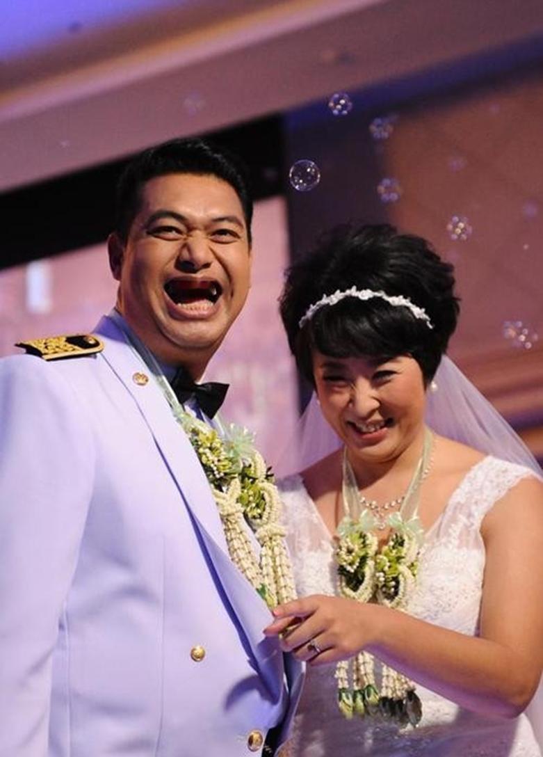 2012年，前女排队长冯坤，带着泰国男友加提蓬回家见父母，看到加提蓬壮硕如牛，父