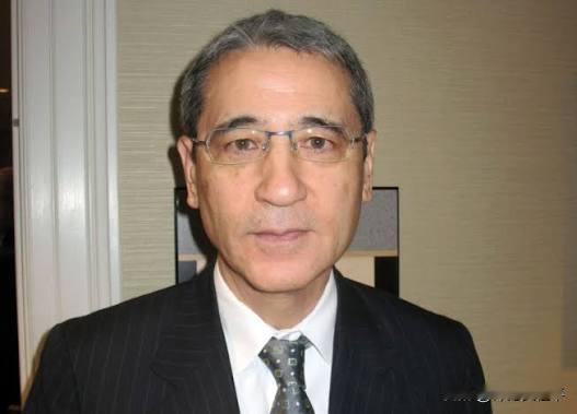“中国崩溃论”专家章家敦，预测一次都没准过！在美国骗了几十年！
特朗普也上过章家