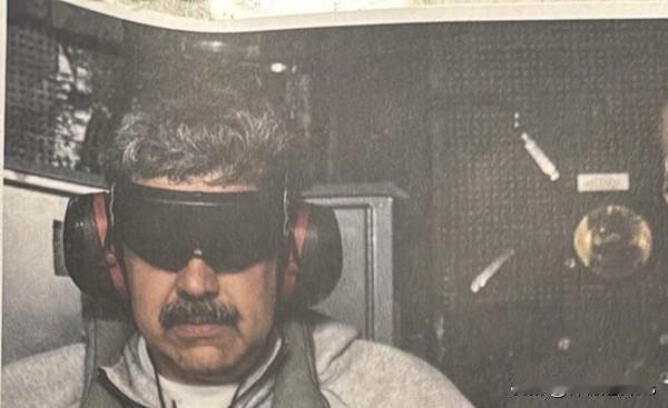 马杜罗事件八问：
1.为什么把美国对委内瑞拉的1小时多的军事行动称为入侵，而把罗