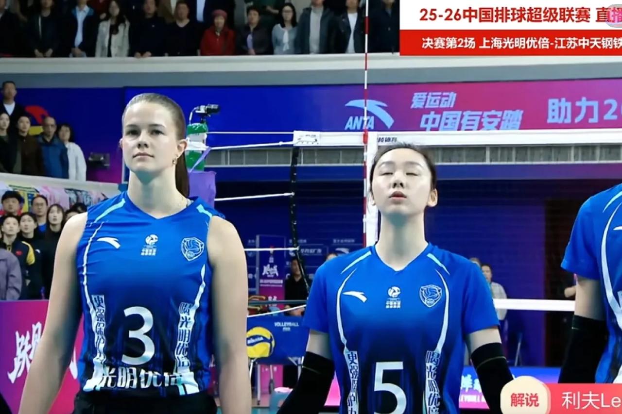 江苏女排今晚比赛一传真是摇摇欲坠！上海女排今晚开启狂轰乱炸模式！上海女排今晚完全