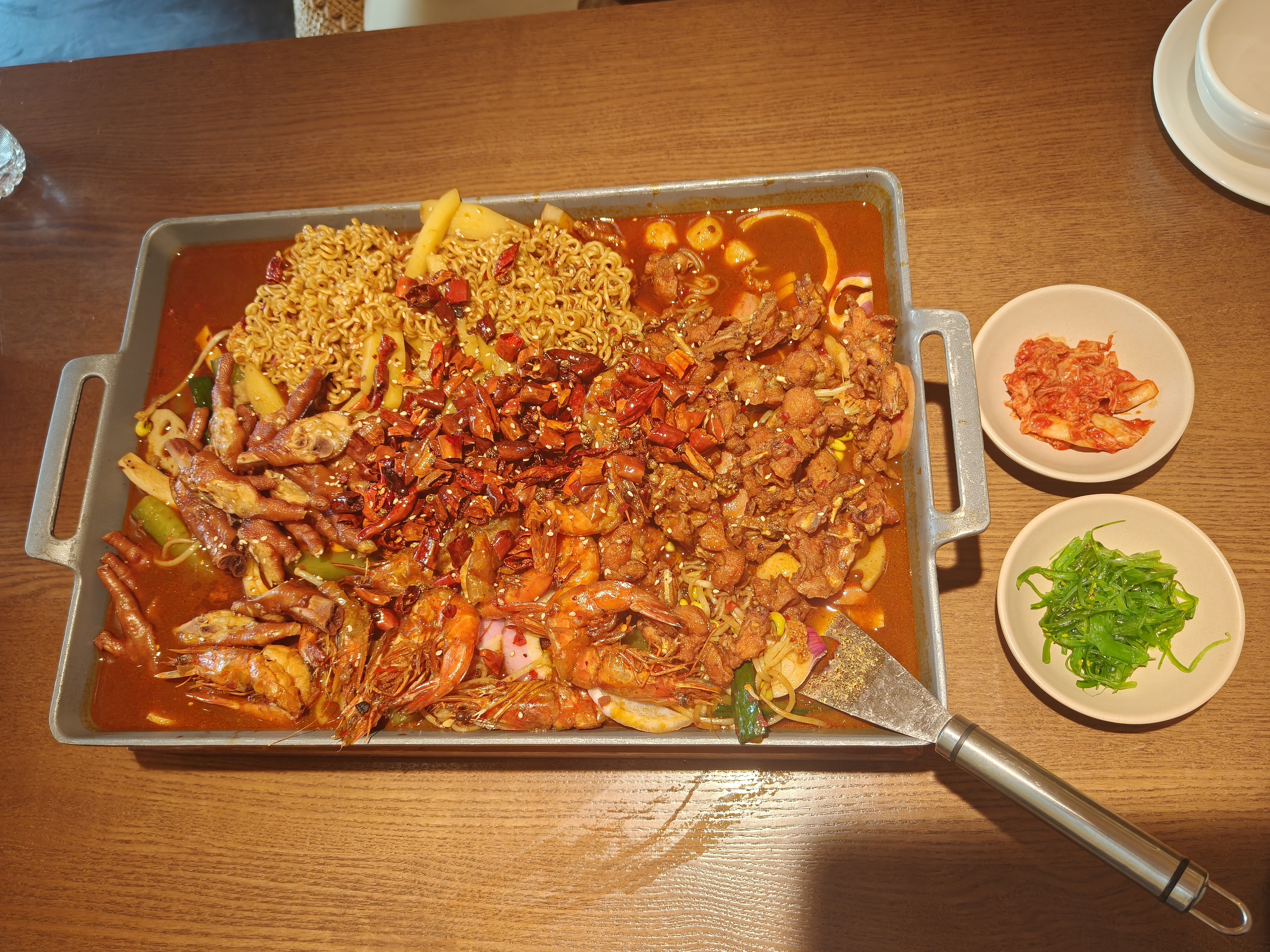 高估了两个人的食量…饥肠辘辘的去，撑到yue的回来[允悲][允悲]两个人吃了差不