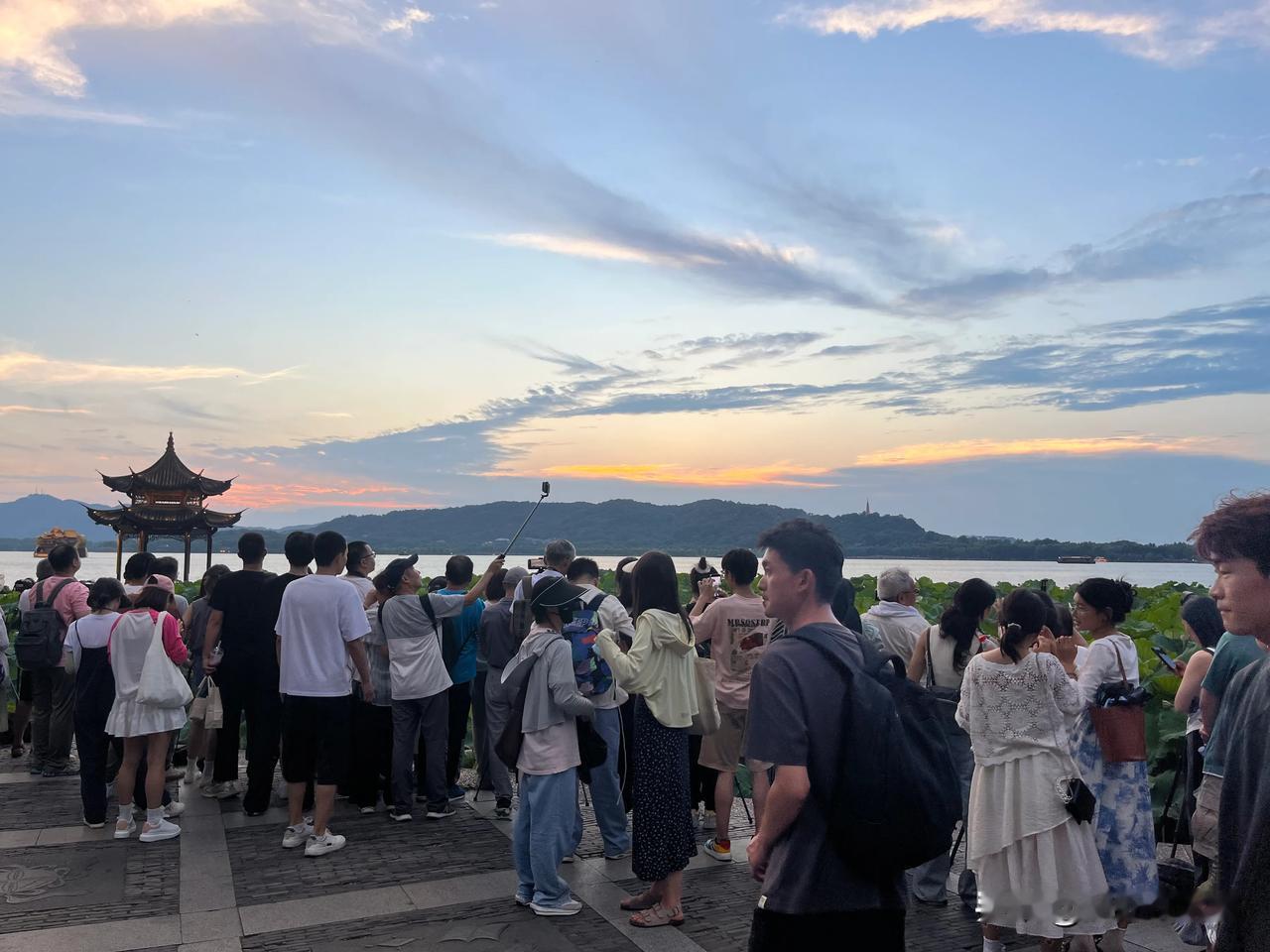 西湖晚霞