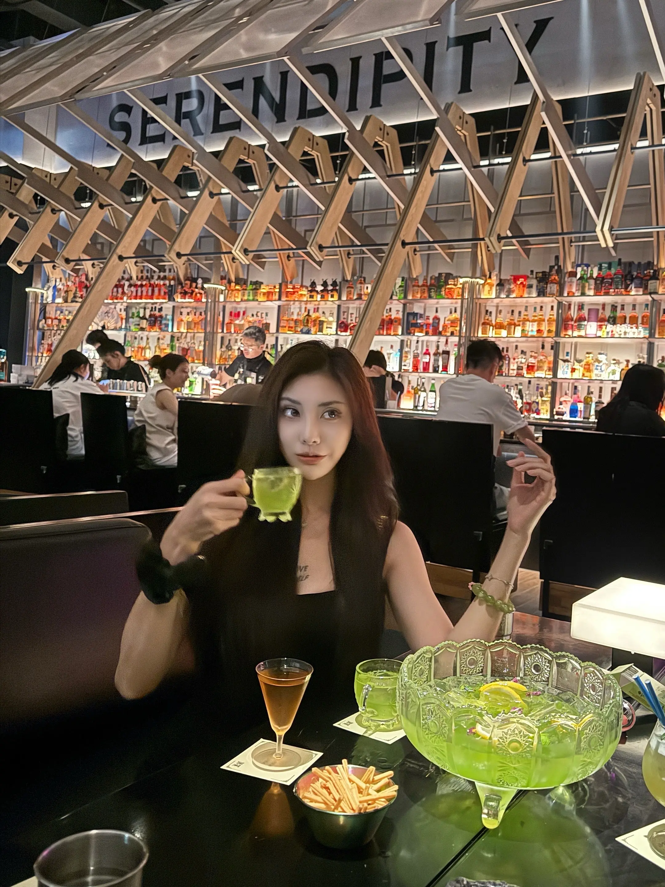 像我这样善良的女人 即使你骗了我 我也只会弱弱问你一句 为什么要骗我