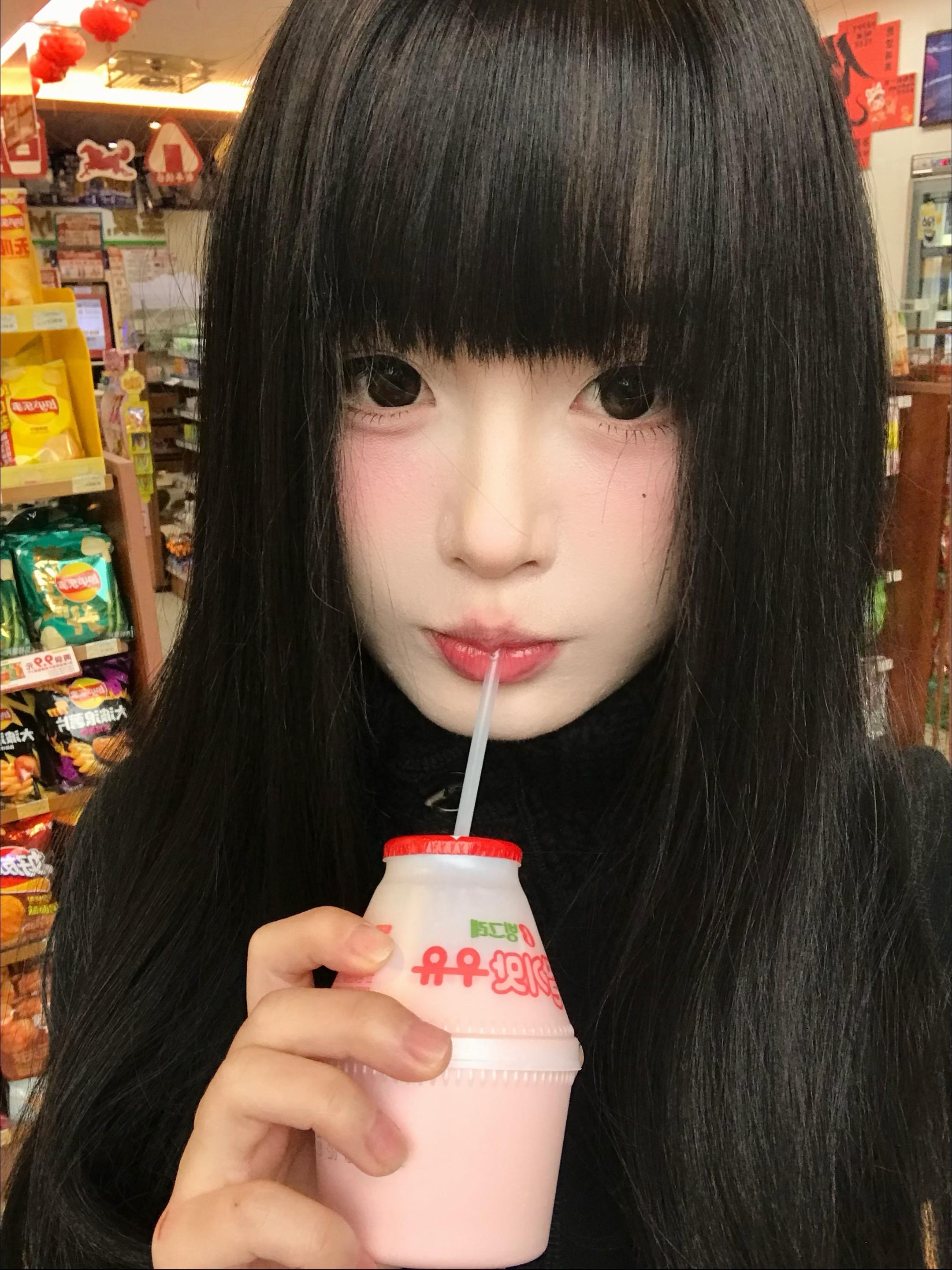 我再也不会卖萌了 因为根本没有人买(˃ ⌑ ˂ഃ )