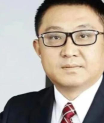 2020年，“核酸大王”张核子借疫情牟利，让国家资金短缺，通过核酸检测造假害了无