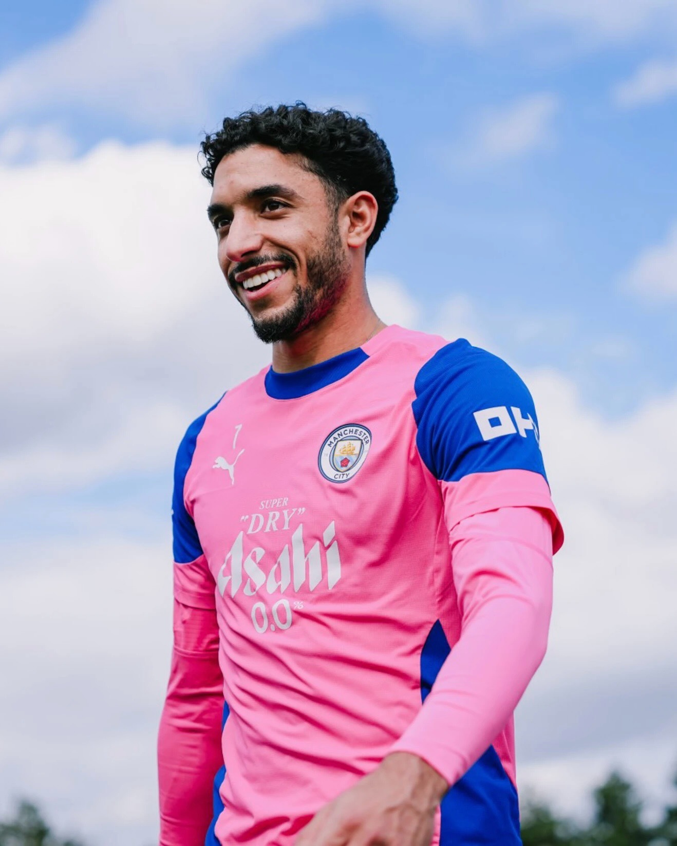 备战阿森纳瓜自己都说我从不对贝尔纳多发脾气，有人要请假经常会带着他来我办公室。以