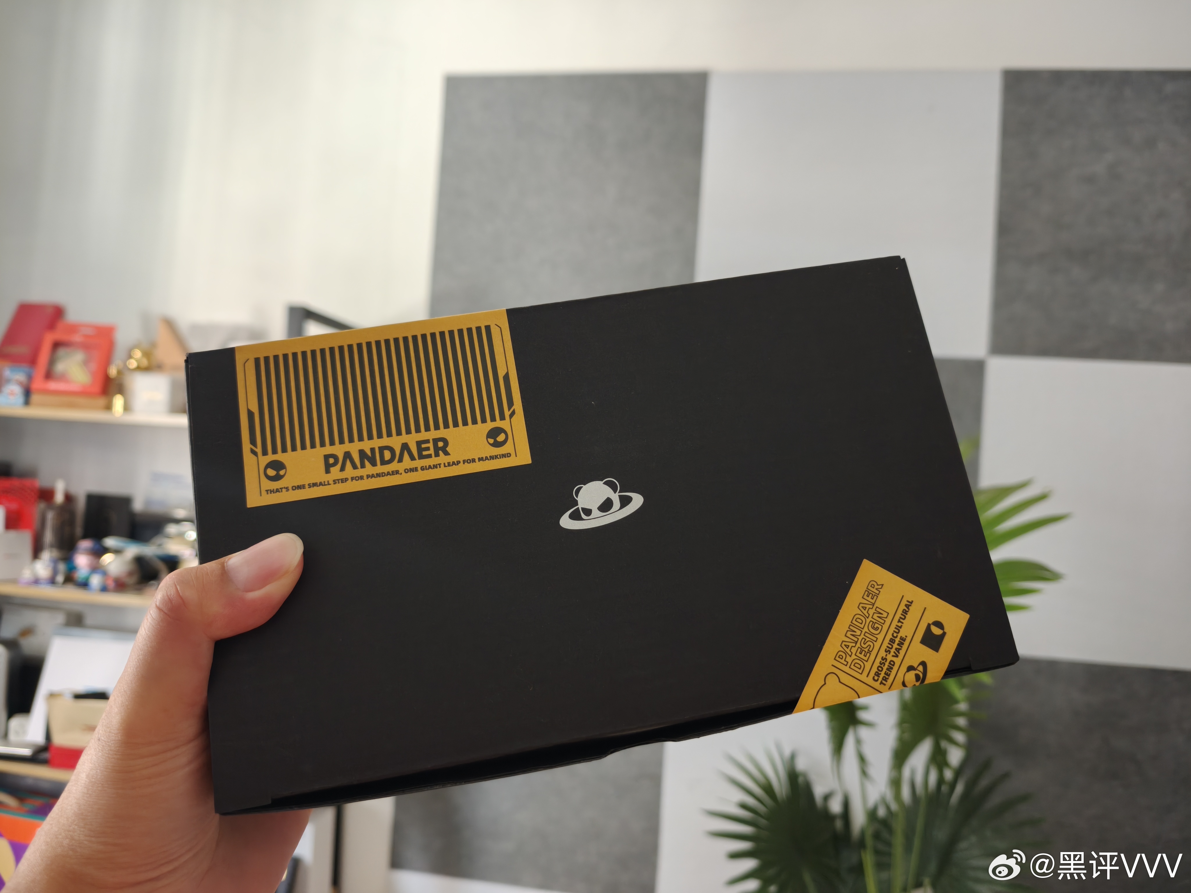 昨天买的“白金独角兽”配色 PANDAER 120W GaN桌面充电插座到了，接