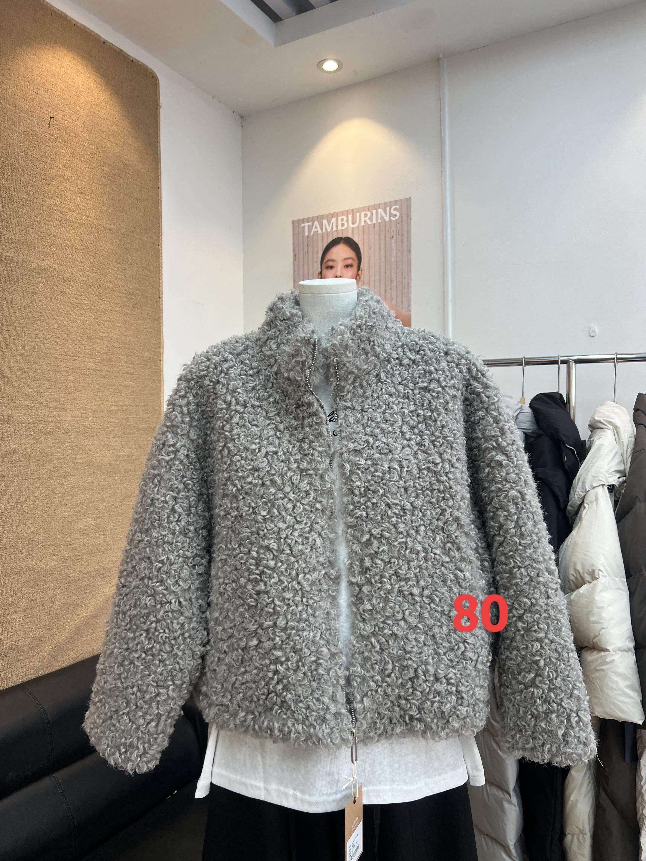 女装店清仓。同行们你们卷吧，我们清完放假了，年后春款见