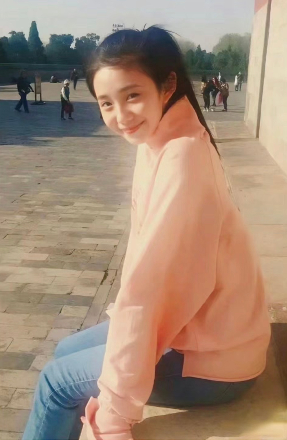 一张早期刘浩存 ​​​