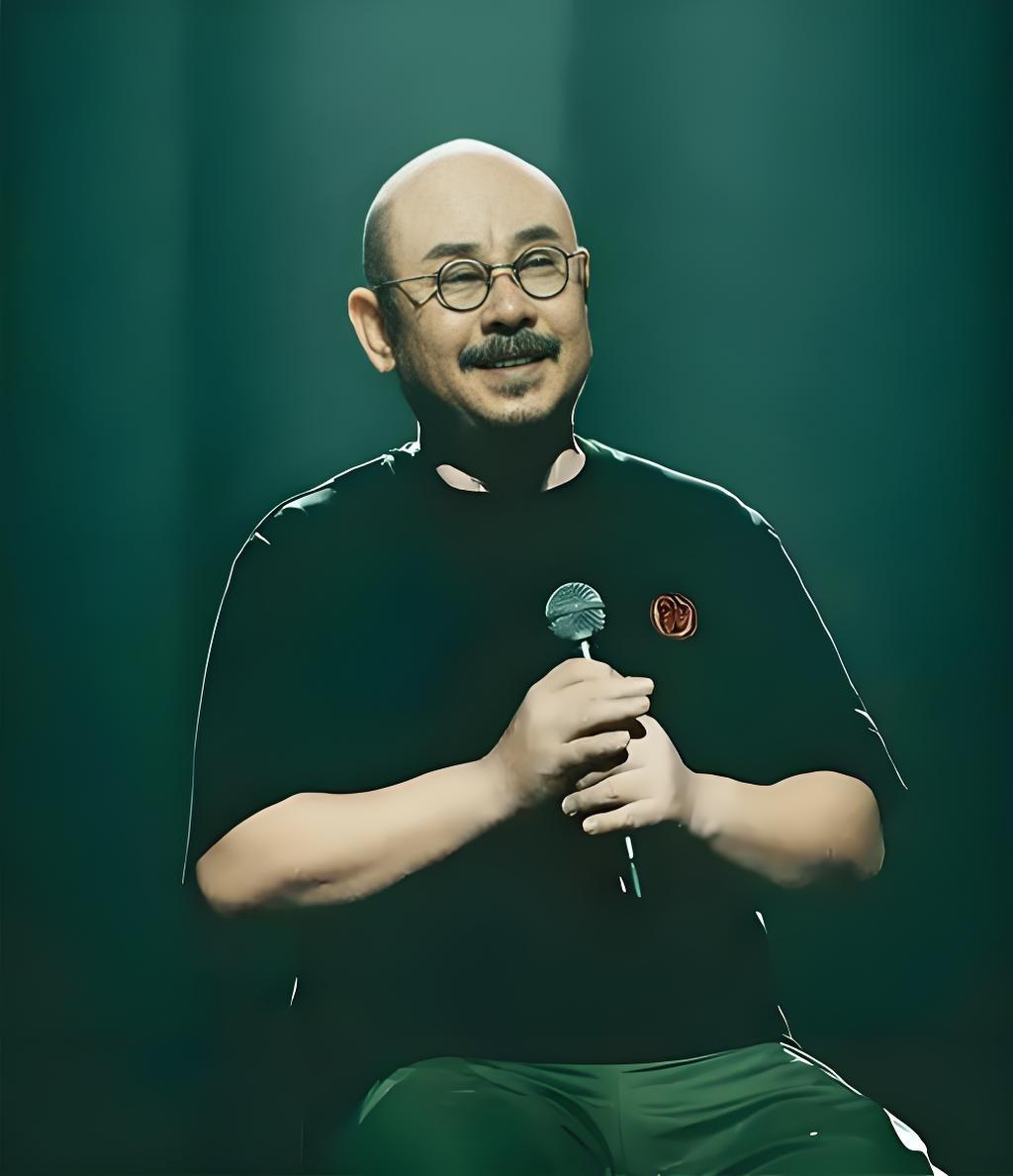 刀郎的歌为什么动人？或许因为他曾经历过最深的痛。他有个大5岁的哥哥，兄弟俩从小打