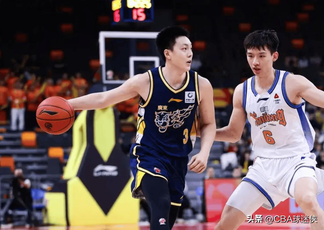 全队赢了22分，胡明轩却是唯一负值

广东主场111-89大胜新疆，赢了22分，