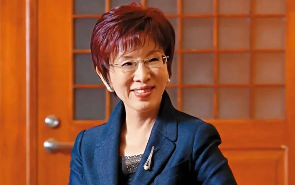 洪秀柱这回说了句大实话：当年国民党喊“反攻大陆”，跟对岸喊“解放台湾”，目标其实