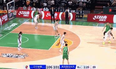 赵继伟第一粒进球，却是制胜一击！
北京时间1月12日，辽宁与青岛的比赛进行至末节