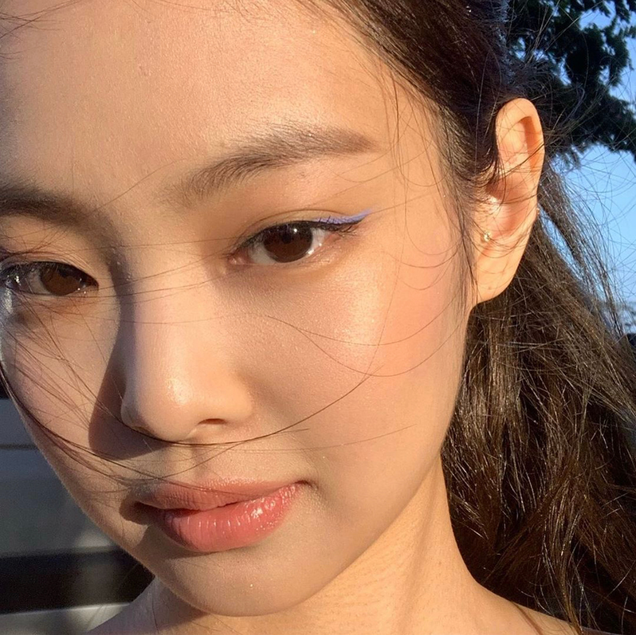 JENNIE[超话] 【Day23｜+最喜欢的一张自拍】2020年很长的一段时间