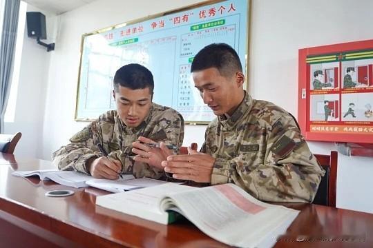 10:1（即10个兵里录1个），竞争远比地方高考激烈。能否上岸，关键看你在本单位