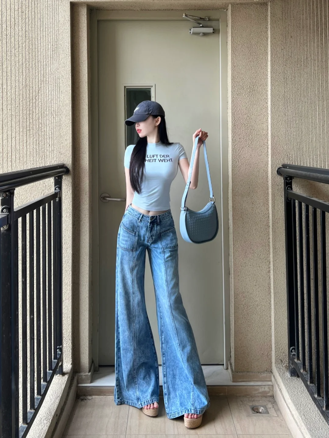 怎么想出来的！一身蓝！但是毫无违和感！