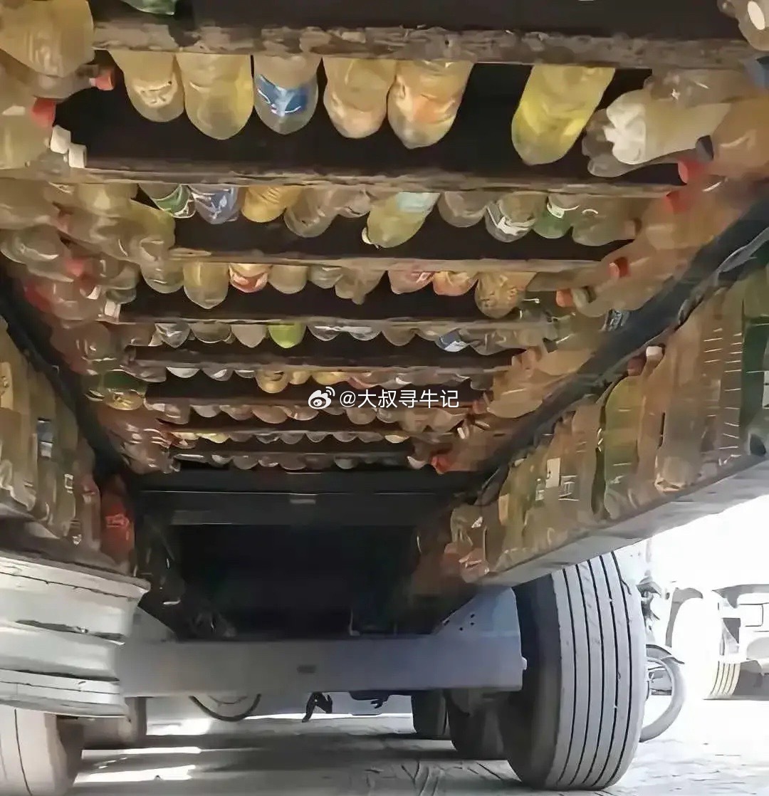 这个货车司机不厚道啊，居然空车增重。 ​​​