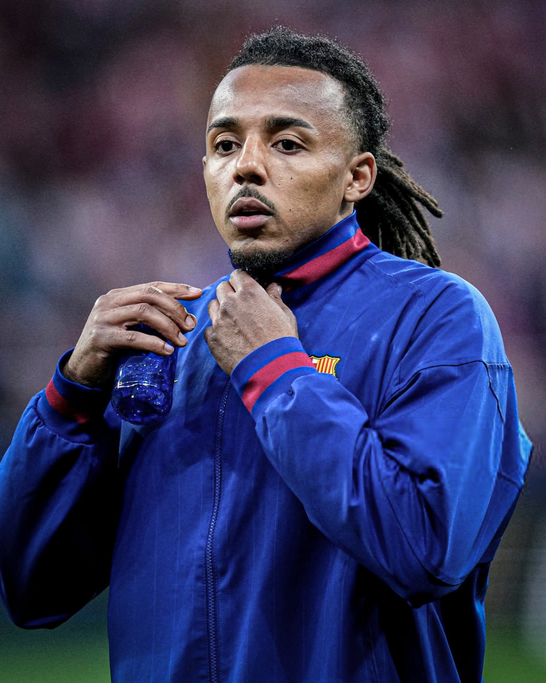 世体：如果有巨额报价，巴萨考虑出售孔德。巴萨至死不渝红蓝魂