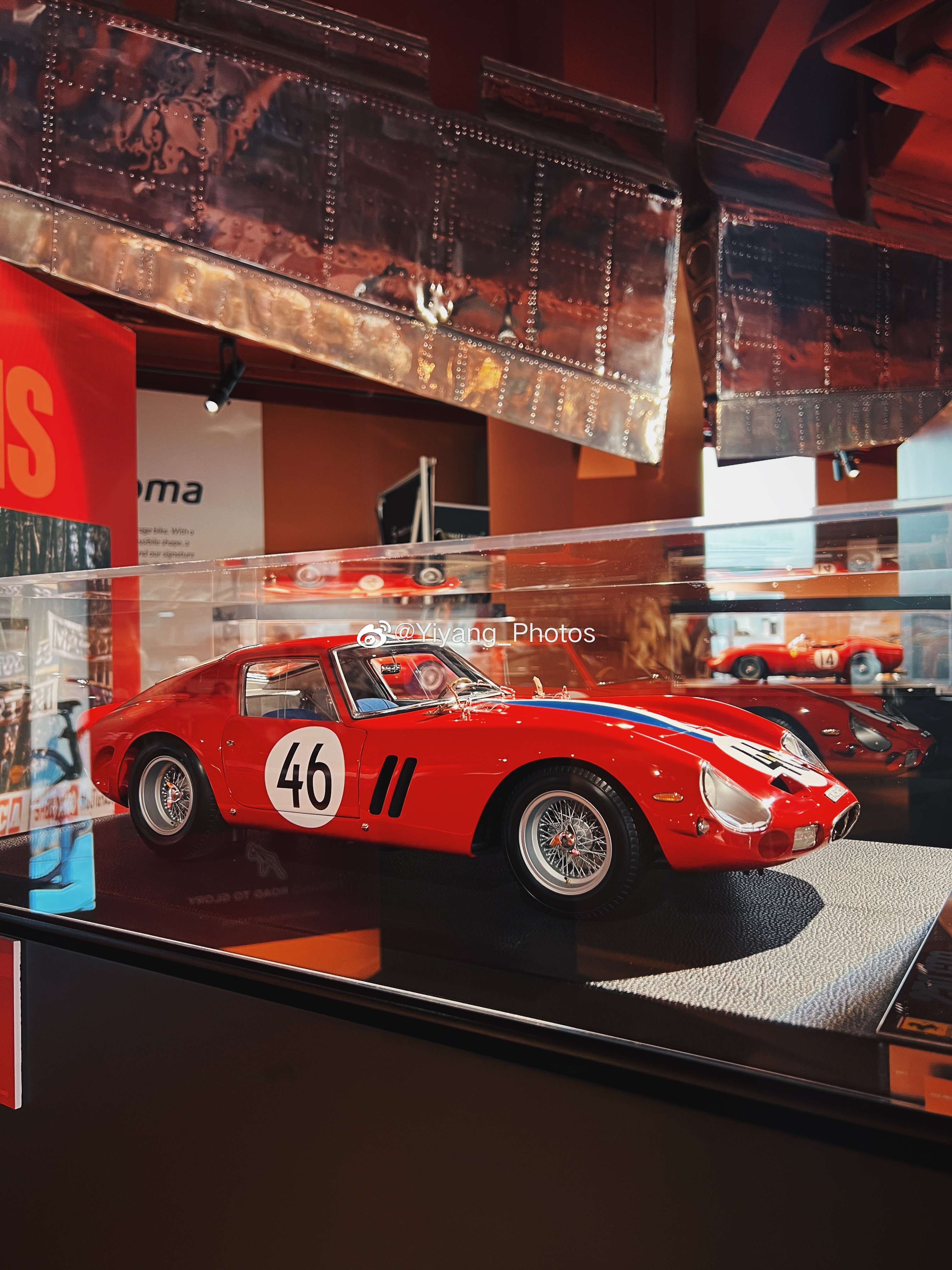 Road to Glory展的一些赛车, 细节还原度做的是真高, 价格自然也是非