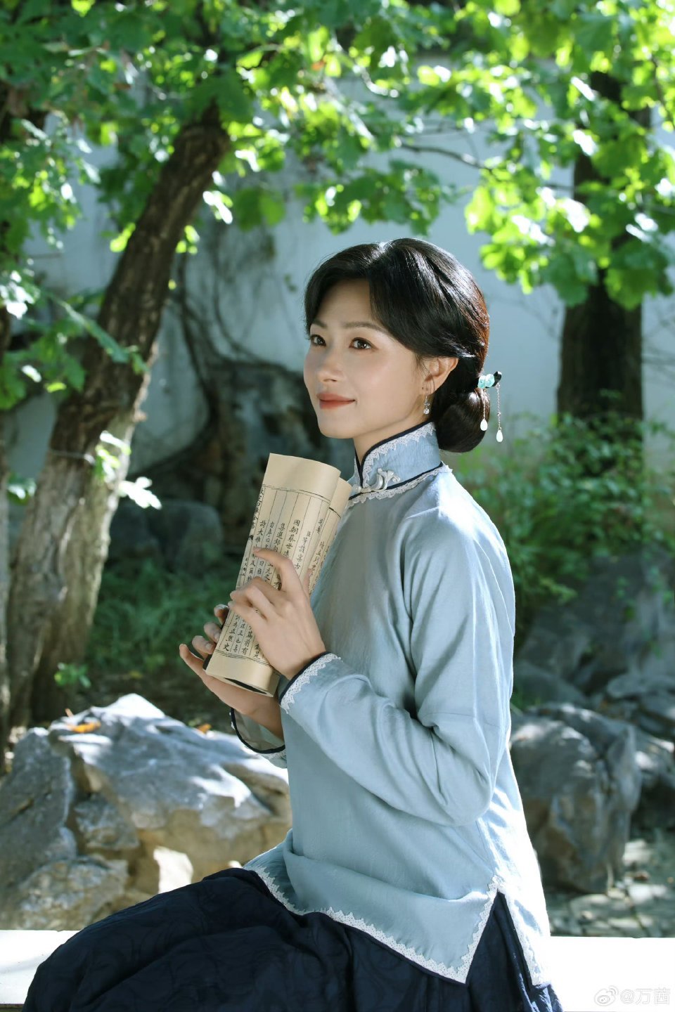 万茜新剧皮肤状态好真实万茜好真实的演技好清晰的美貌顽强意志不屈精神一心为国家，万