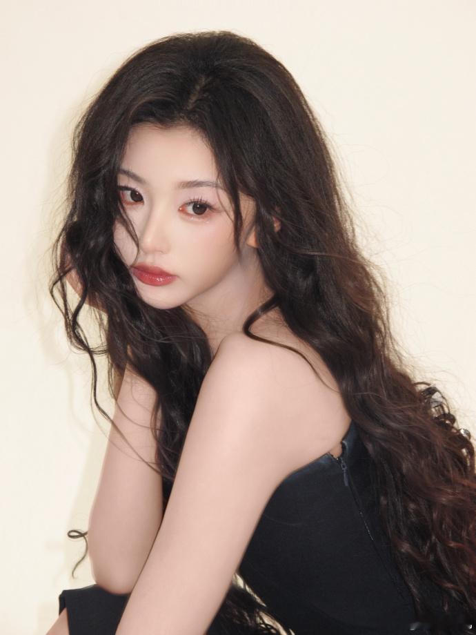 孔雪儿演员身份被放大终于！孔雪儿的演员身份被大众真正放大看见，不再被固有印象束缚