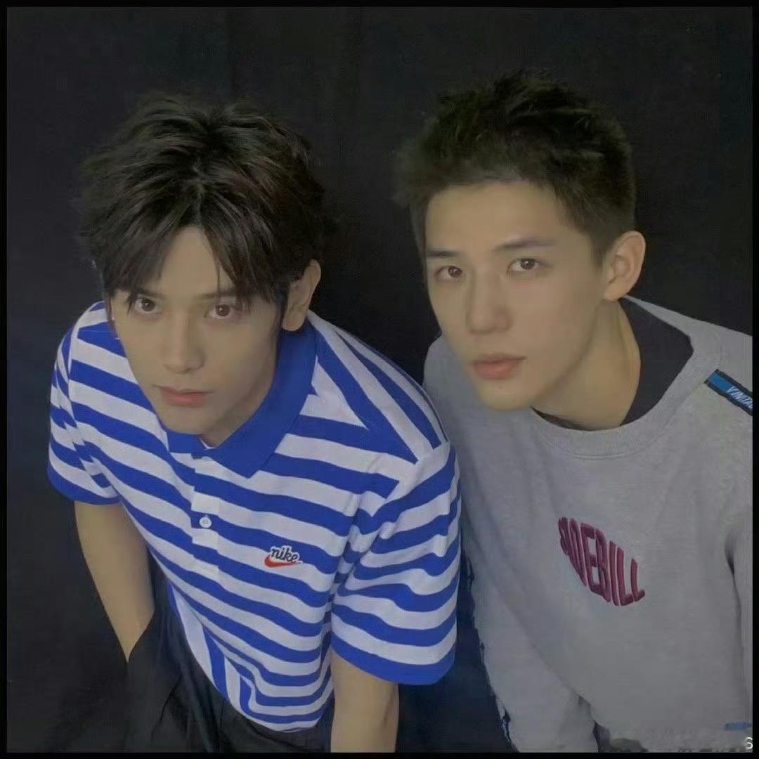 姚弛和王安宇的友谊也太好嗑了吧原来俩人2018年没出道时就认识了，这友情也太好磕