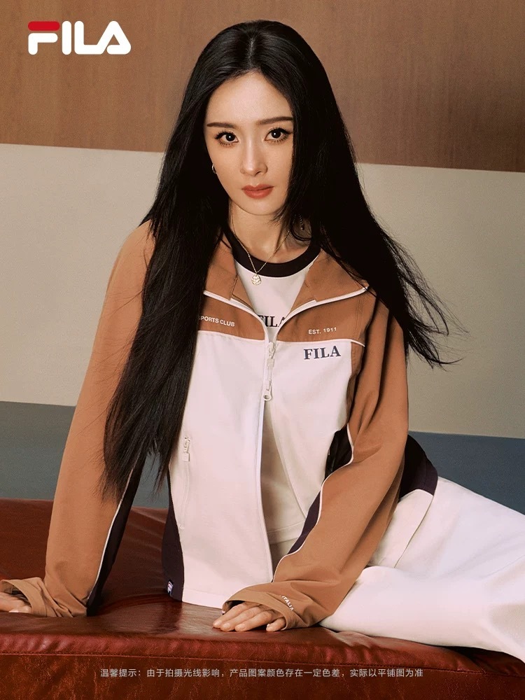 杨幂杨幂fila名誉合伙人 fila：对着杨幂一顿猛拍数不起多少套了，好漂亮的春