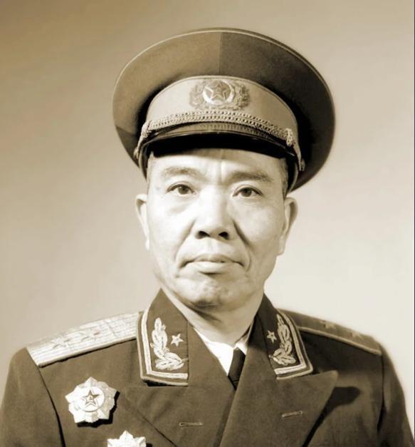 2013年韩伟将军之子韩京京寻得陈树湘烈士遗体，终于让革命英魂得到安慰！
193