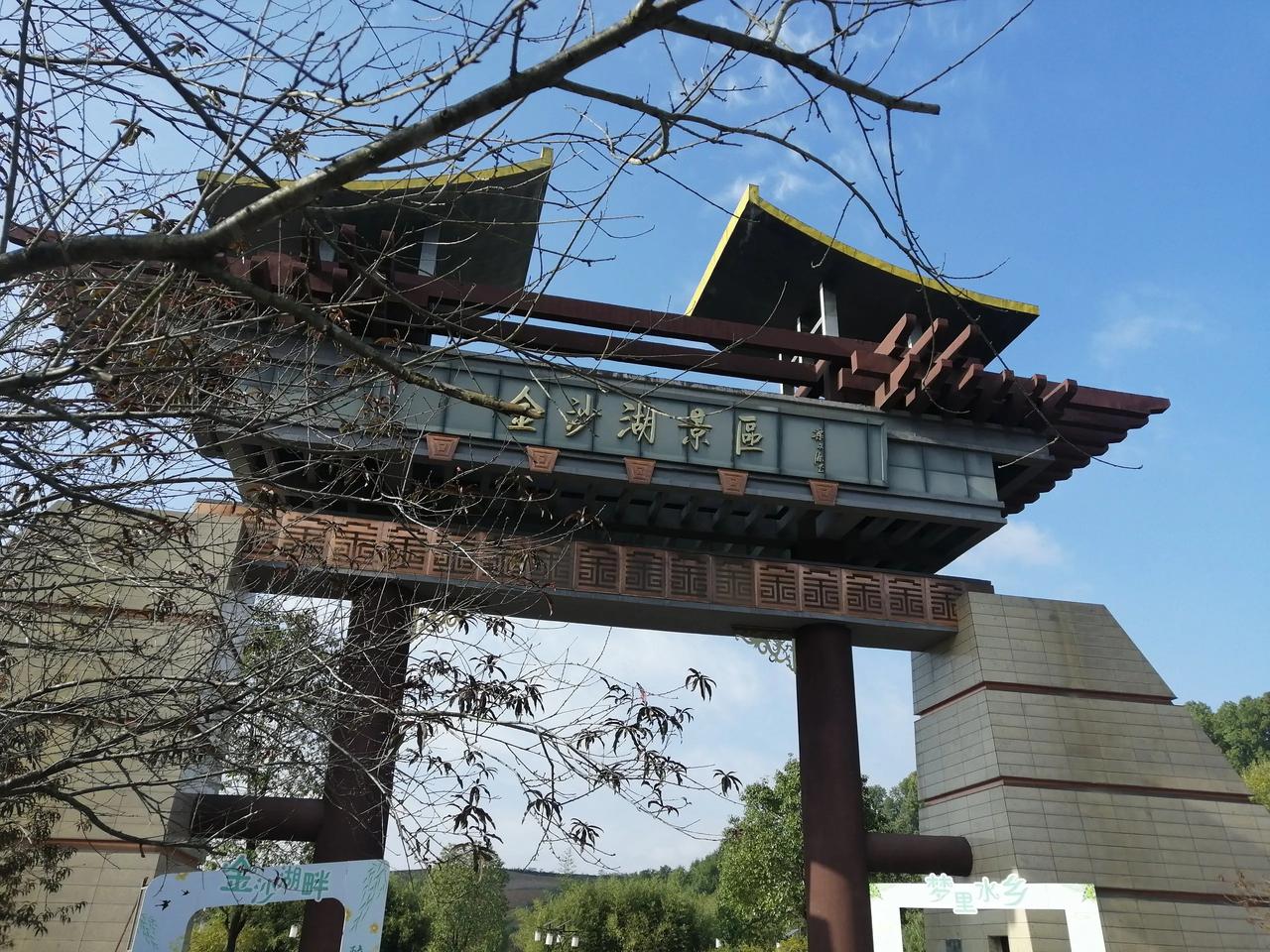 有个同事，因为种种原因得了脑病，不犯病时和正常人一样，犯病时就会被执念左右，执着
