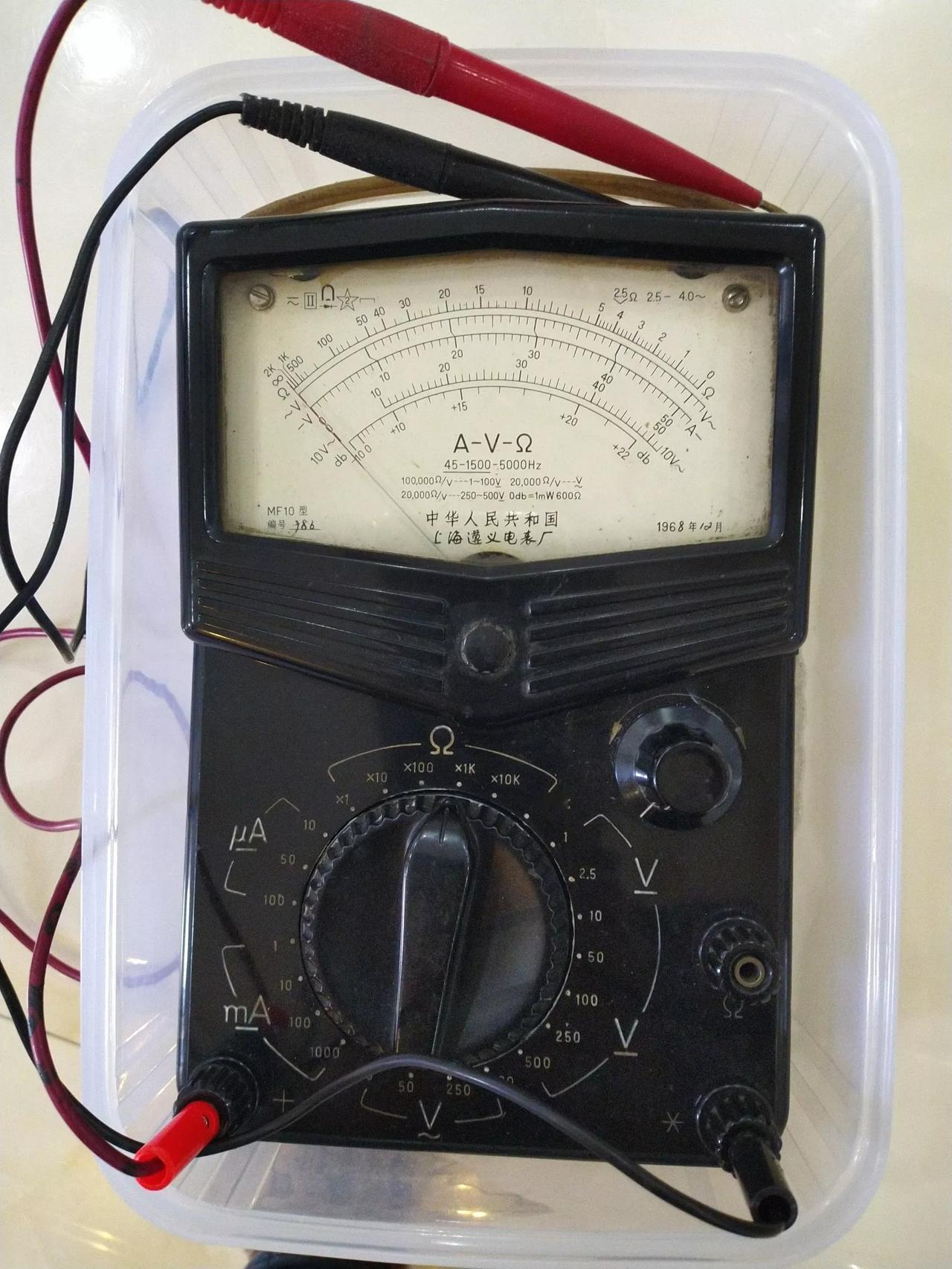 MF10是指针表中内阻最高100KΩ/V，灵敏度最高10uA，差不多可以替代毫伏