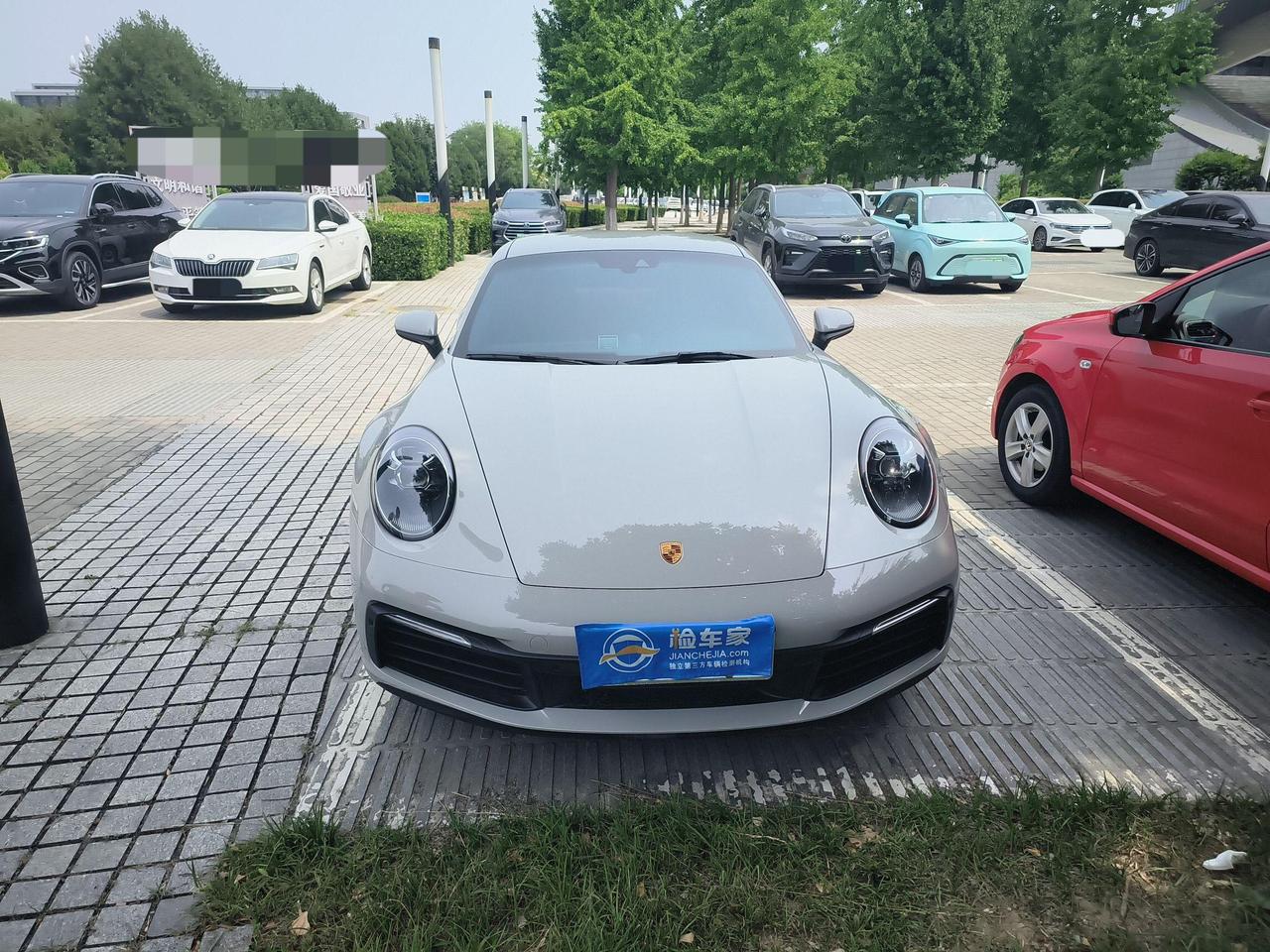 有了小米SU7Ultra，保时捷911都不爱了！
前两天验了一台保时捷911，2
