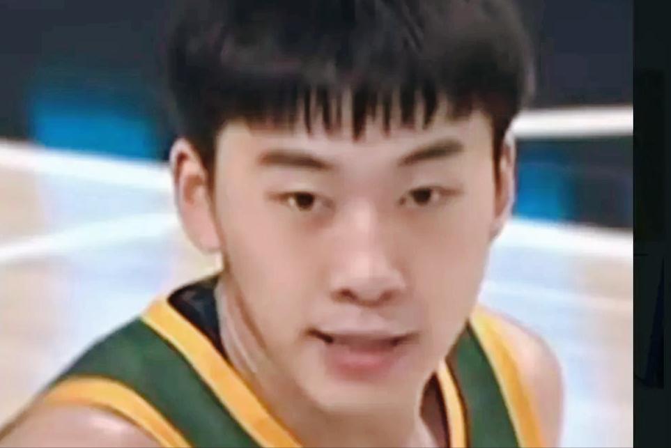 旧金山大学87：82战胜太平洋大学，王俊杰拿到11分2个篮板，赵维伦没有出场。