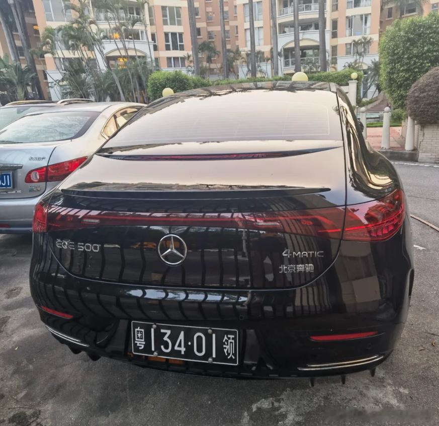 EQE500，这是哪个使馆的车？ ​​​