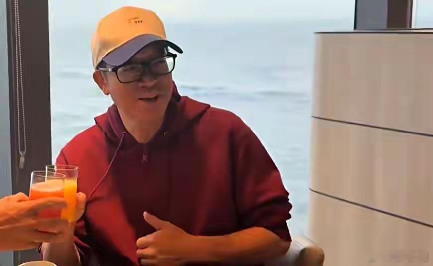 老俞啊老俞，真是聪明一世糊涂一时，你说你鼓励员工好好工作，直接说就行了，哪有那么